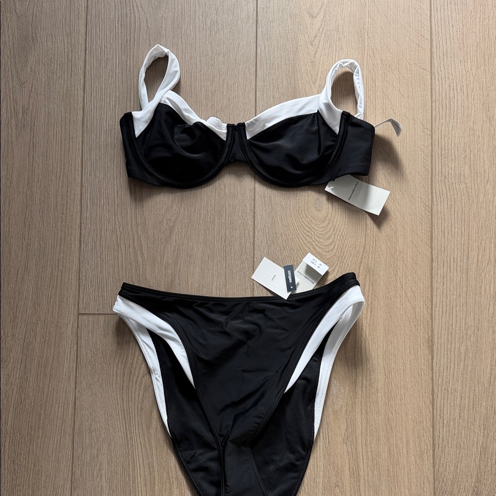 Abercrombie & Fitch Black and White Bikini Set